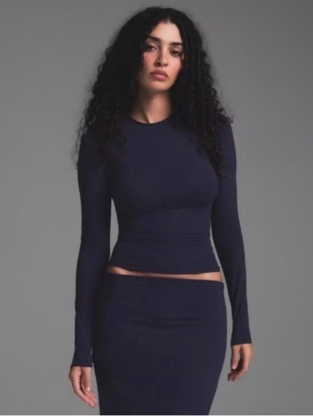 SKIMS Fits Everybody Long
Sleeve T-Shirt Navy
Medium BNWOT